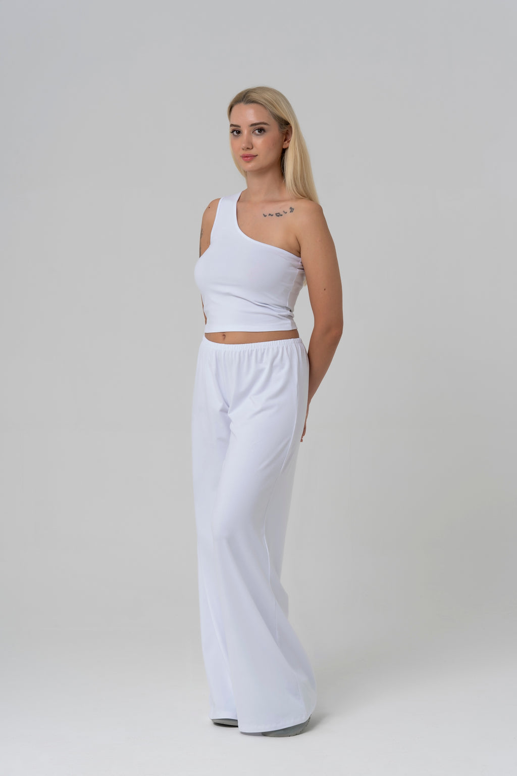 CAST Atlet — Beyaz