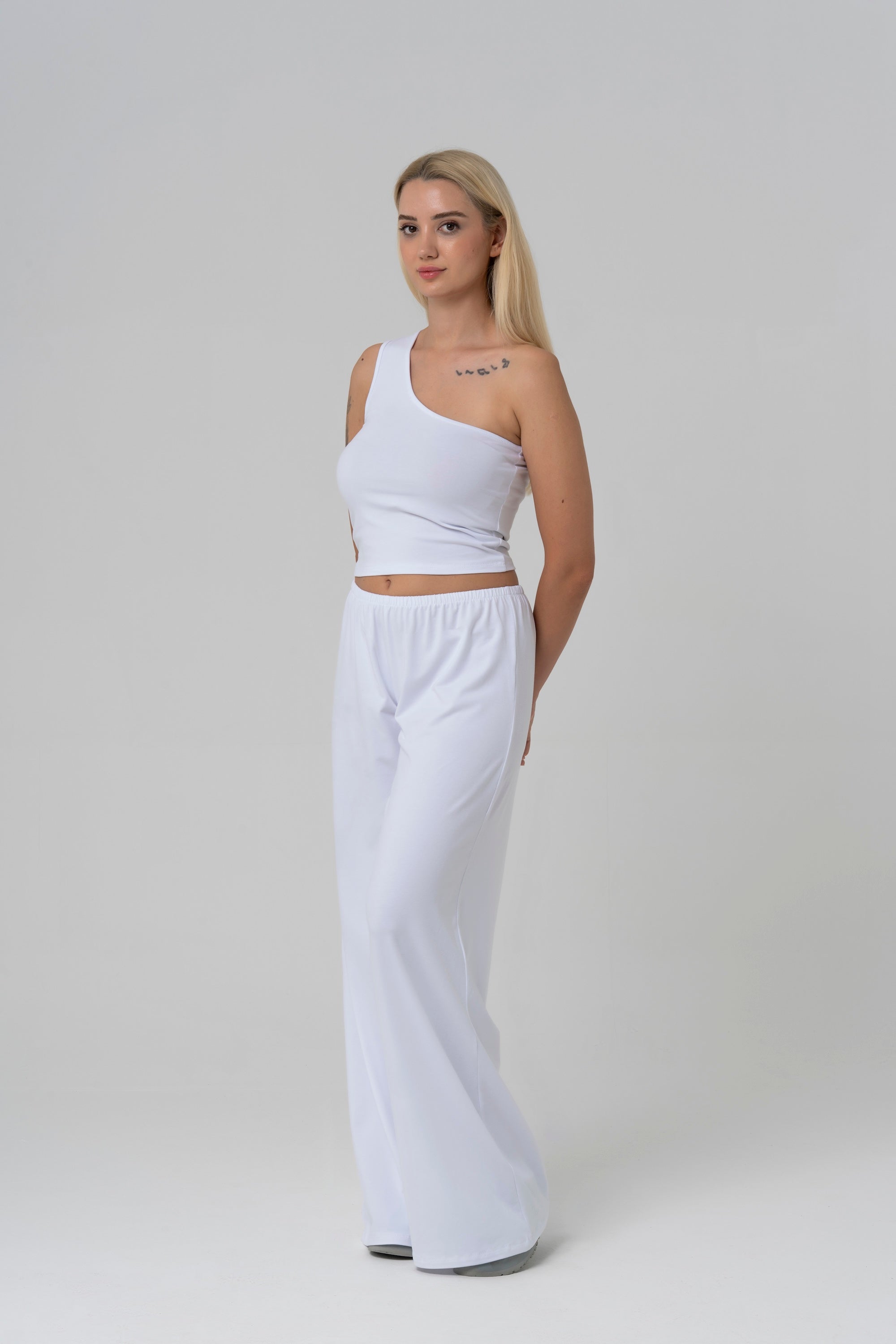 CAST Atlet — Beyaz
