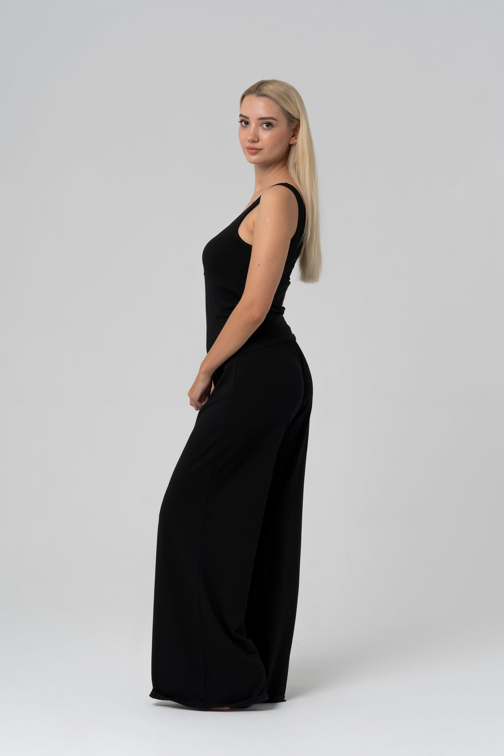 LUSH Atlet — Siyah