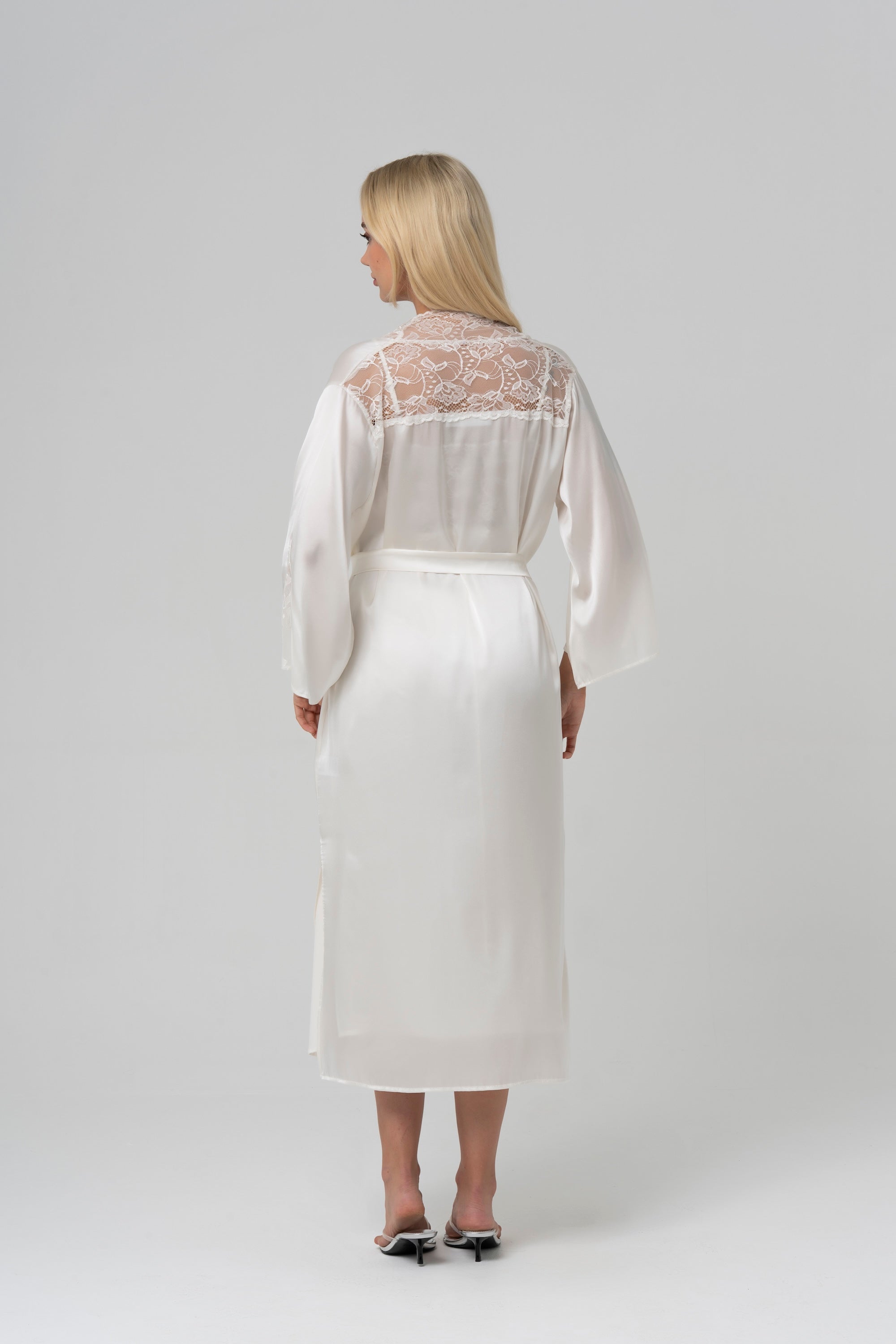 KILN Dantelli Kimono — Kırık Beyaz