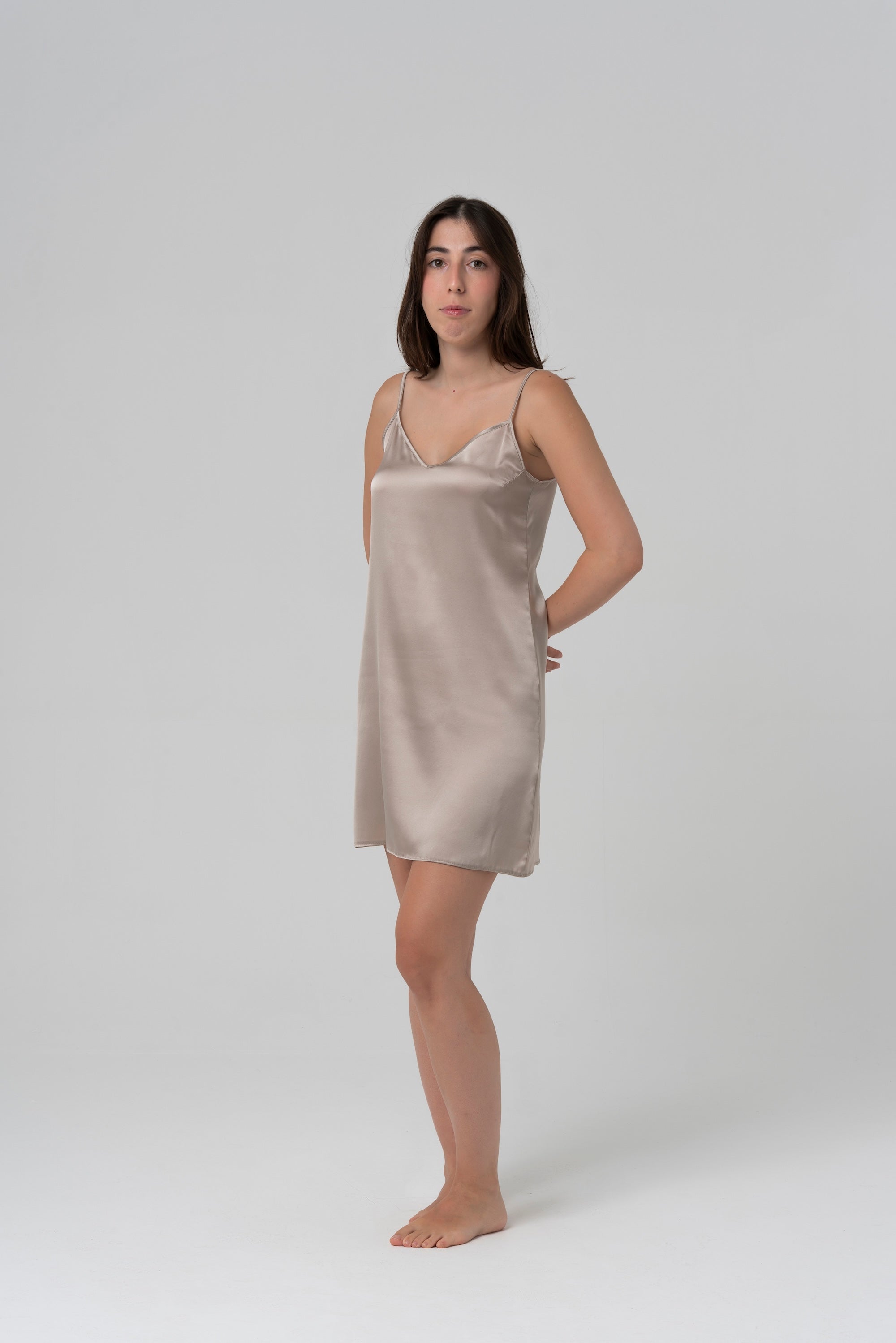 GILT Gecelik — Fildişi